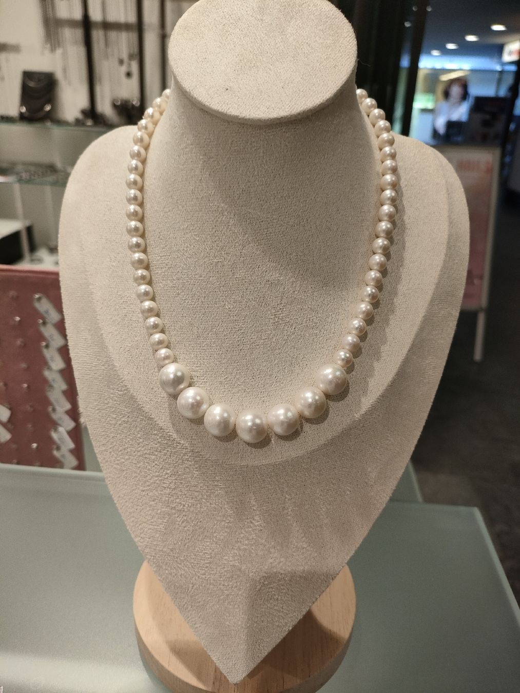 Catenine: Süsswasserperlen Kette AAA Qualität – Nuovo e nell'imballaggio originale da Bern venduto da Lidia.5 5