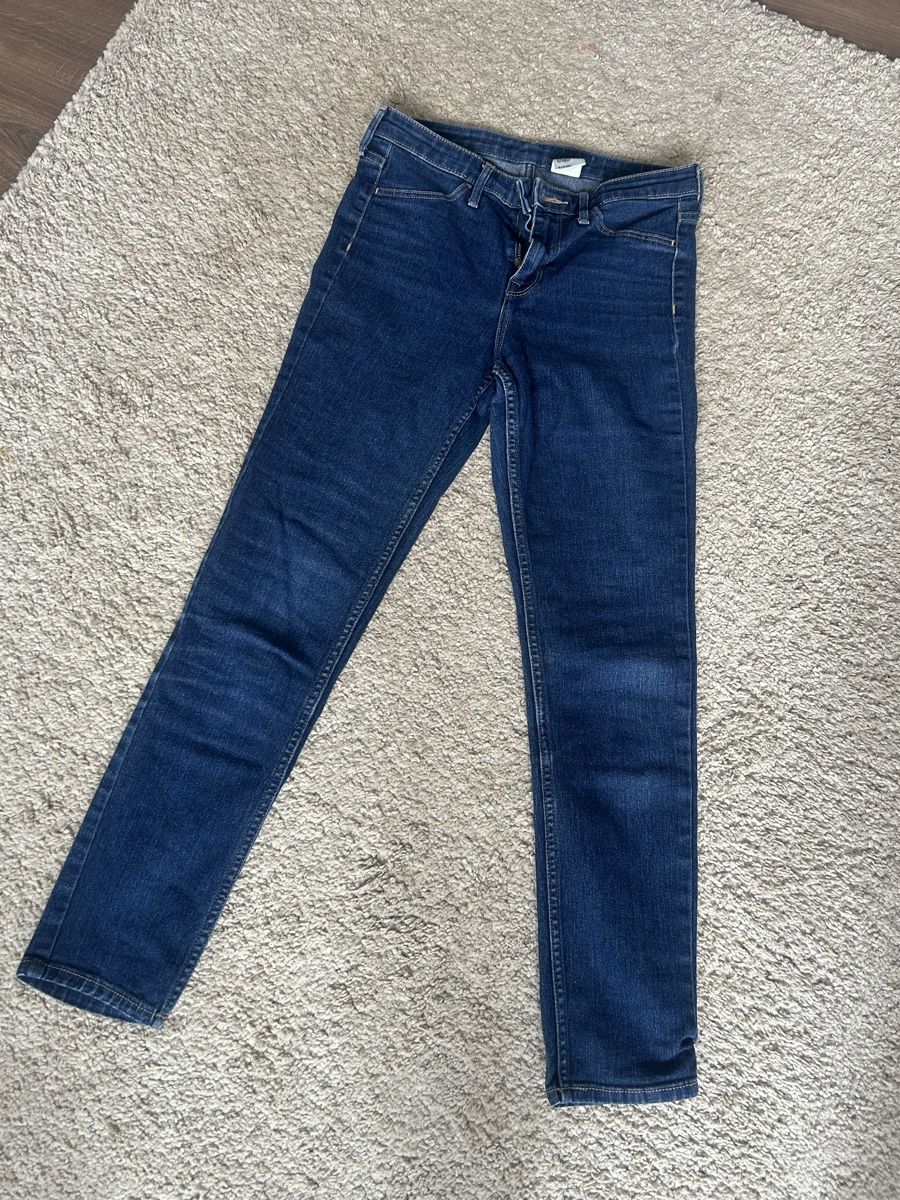 Jeans: Jeans court – Nuovo (secondo la descrizione) da Bôle venduto da sev_n85b