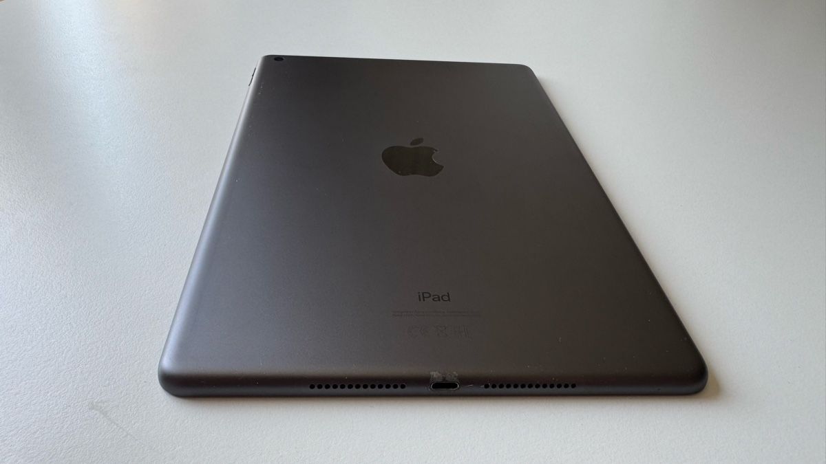 Apple Tablettes PC: Ipad 8 generation 128 gb – D'occasion à Gelterkinden par 4eb_y6xh 1