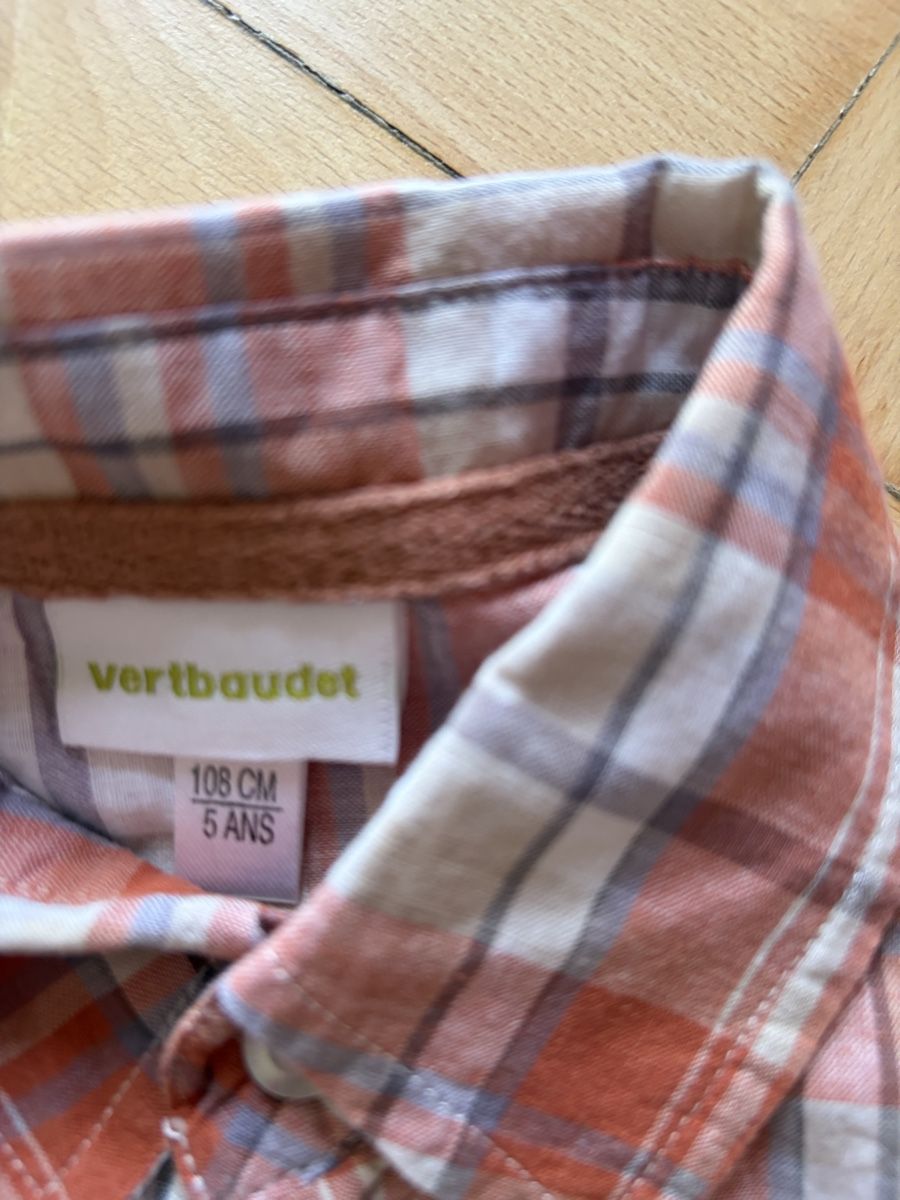 Hemden, T-Shirts & Polos: Chemise à carreaux - taille 110  – Neu und originalverpackt aus Sion von Nelsonkatz 1