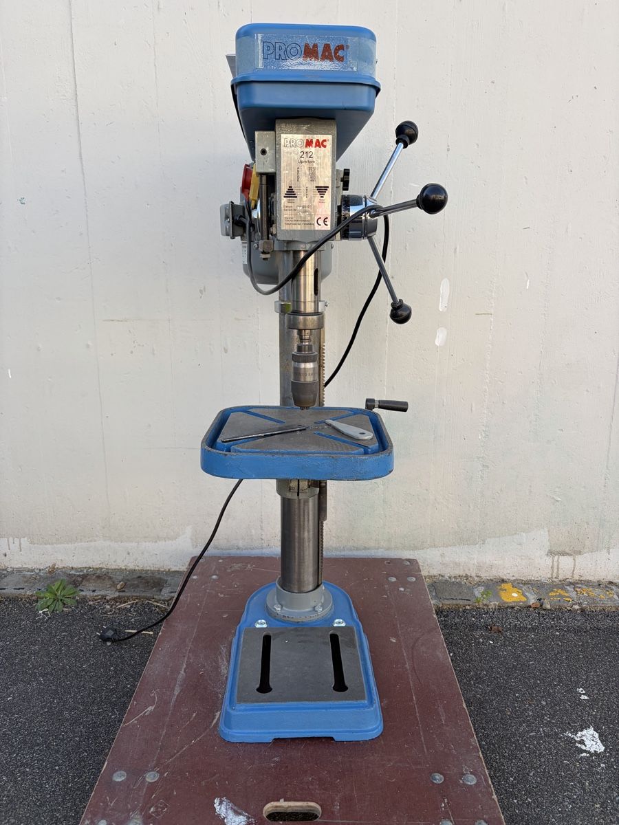Promac Perceuses: Ständerbohrmaschine – Défectueux à Zürich par chrigiry