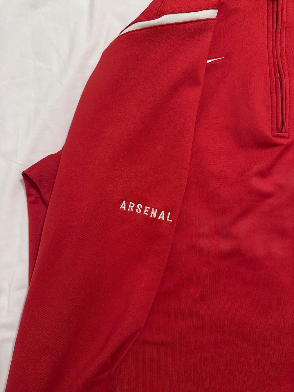 Nike Pullover & Sweatshirts: Arsenal Trainingspullover rot, Nike – Gebraucht aus Zürich von GC96 2