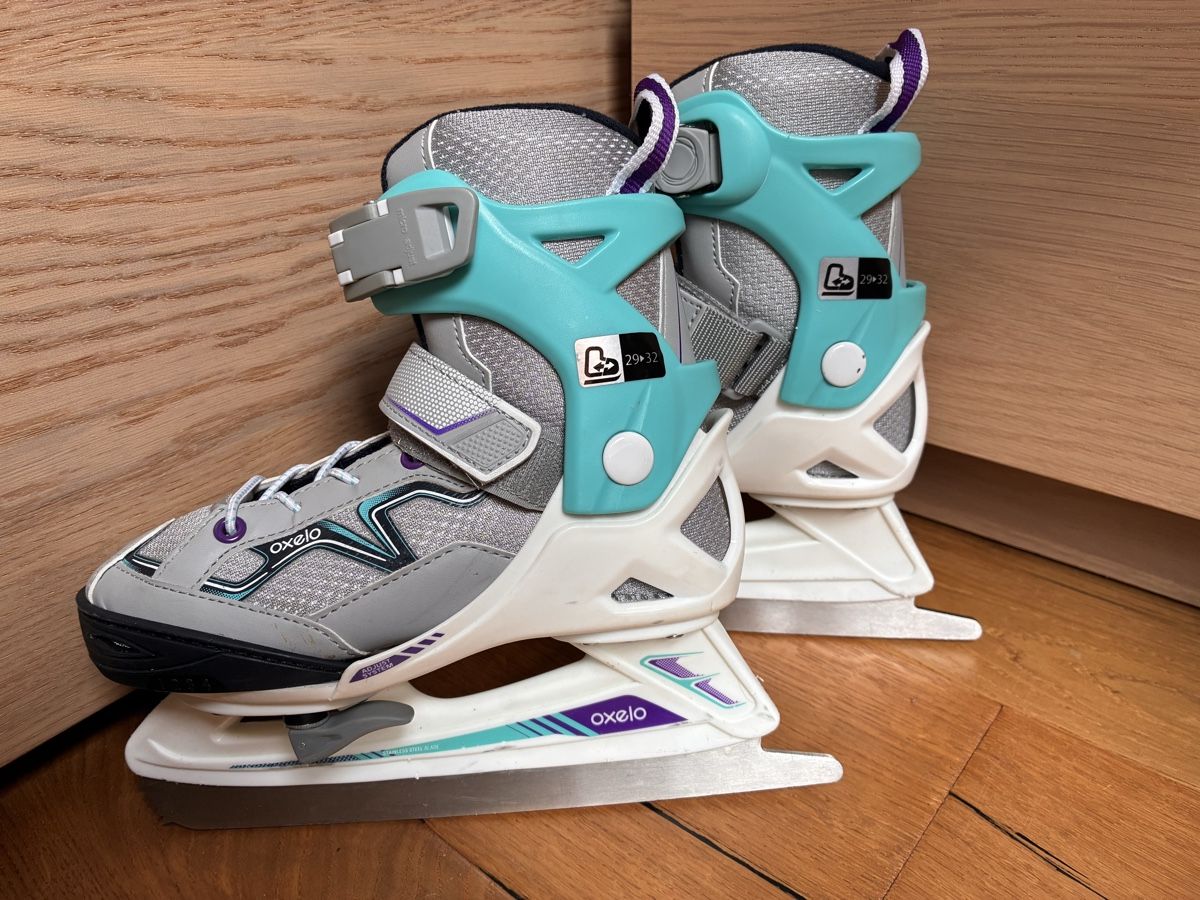 Oxelo Pattini da ghiaccio: Patins à glace réglables 28-32 – Usato da Charmey (Gruyère) venduto da Guana_marge 2