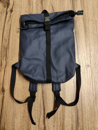 Dunkelblauer Rucksack von Burban in top Zustand!