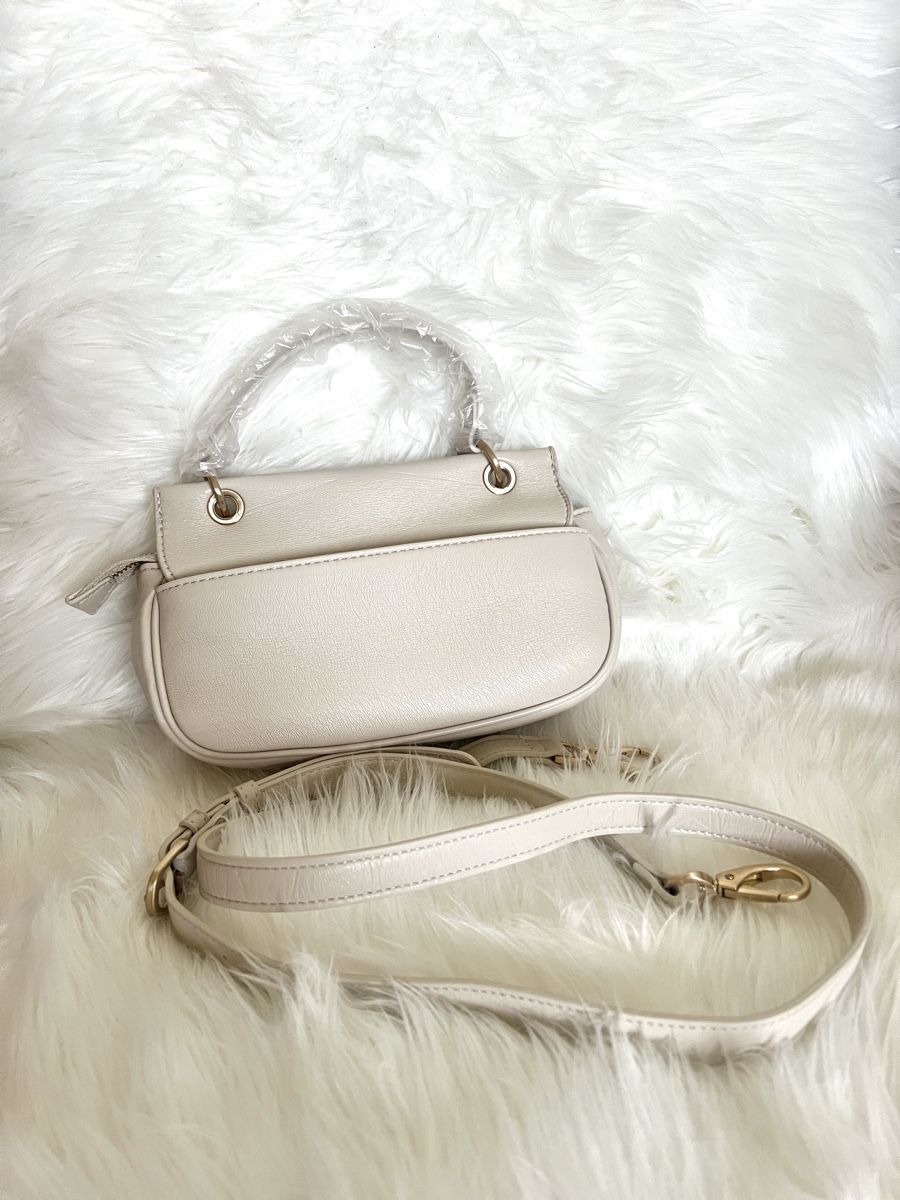 Valentino Sonstige Kleidung & Accessoires: New Valentino Cream Bag – Neu und originalverpackt aus St-Aubin FR von claramathi 1