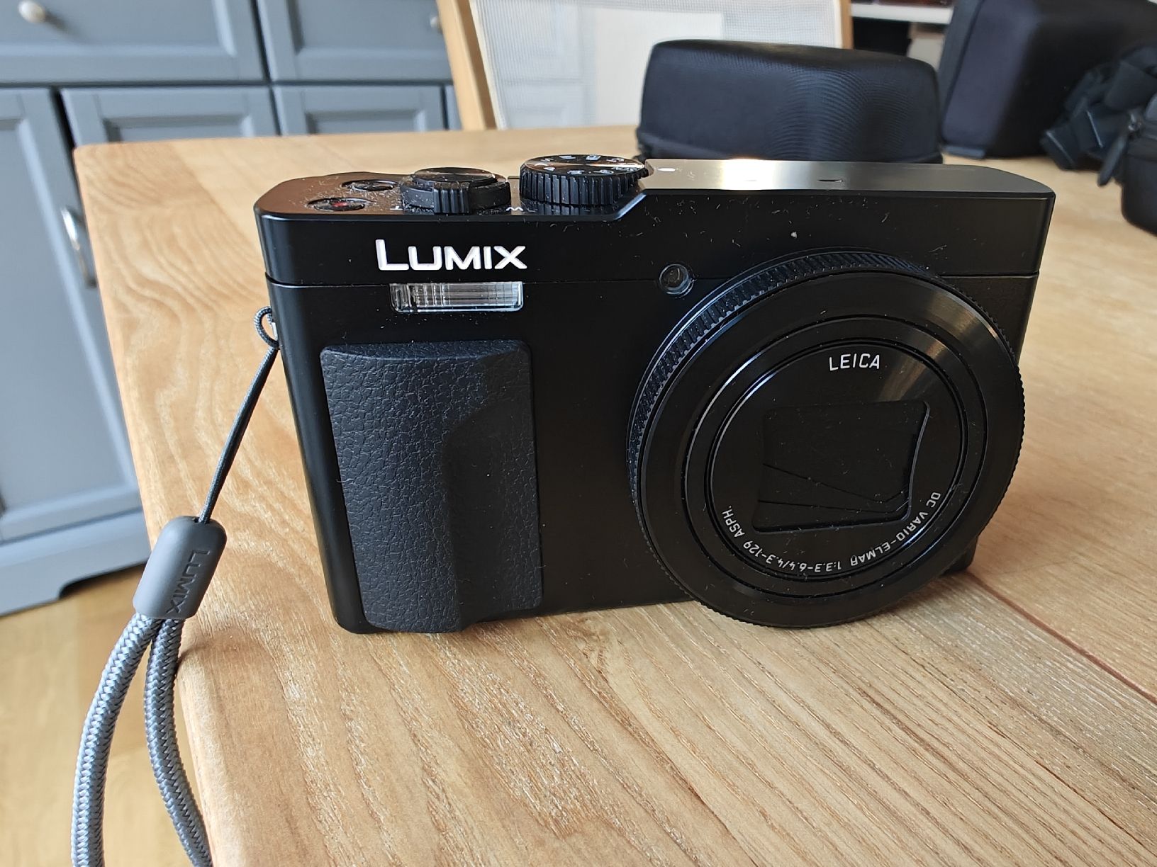 Panasonic Kamera: Panasonic Lumix tz99 – Gebraucht aus Visp von mot_xd2c 3