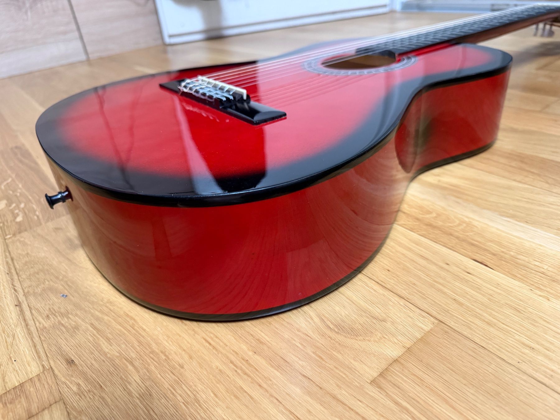 Strumenti musicali: MSA c24, 4/4 Konzertgitarre rot, schattiert – Usato da Weinfelden venduto da ice_heart_xx 2