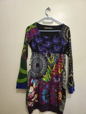 Robe Desigual, Taille M, Motifs Floraux - Parfaite Été!