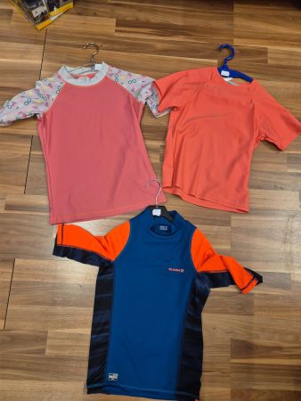 1 Uv Badeshirt nach Wahl gr 134 B