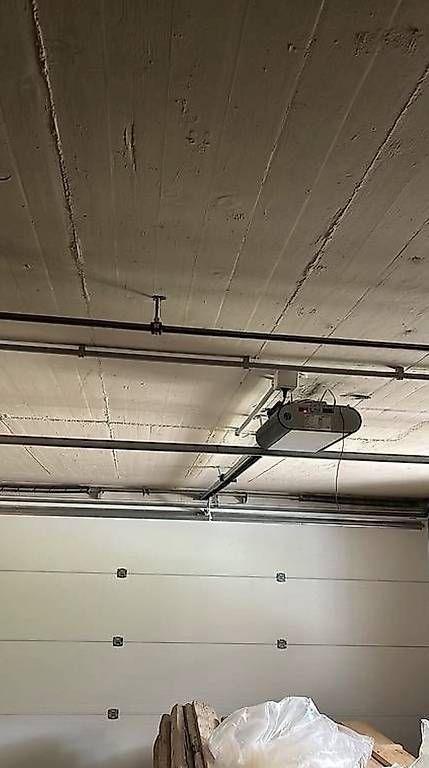 Portes: Porte de garage sectionnelle – D'occasion à Thônex par Jackofsometrades 4