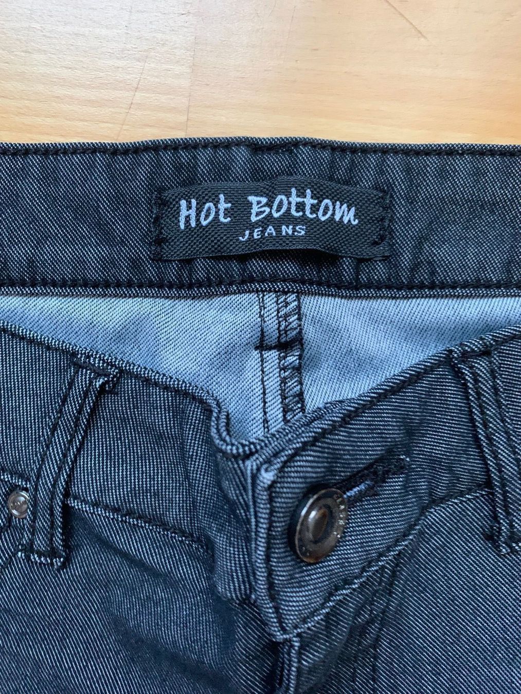 Pantaloni: Damen hose gr40 – Usato da Nürensdorf venduto da and_5tlm 1