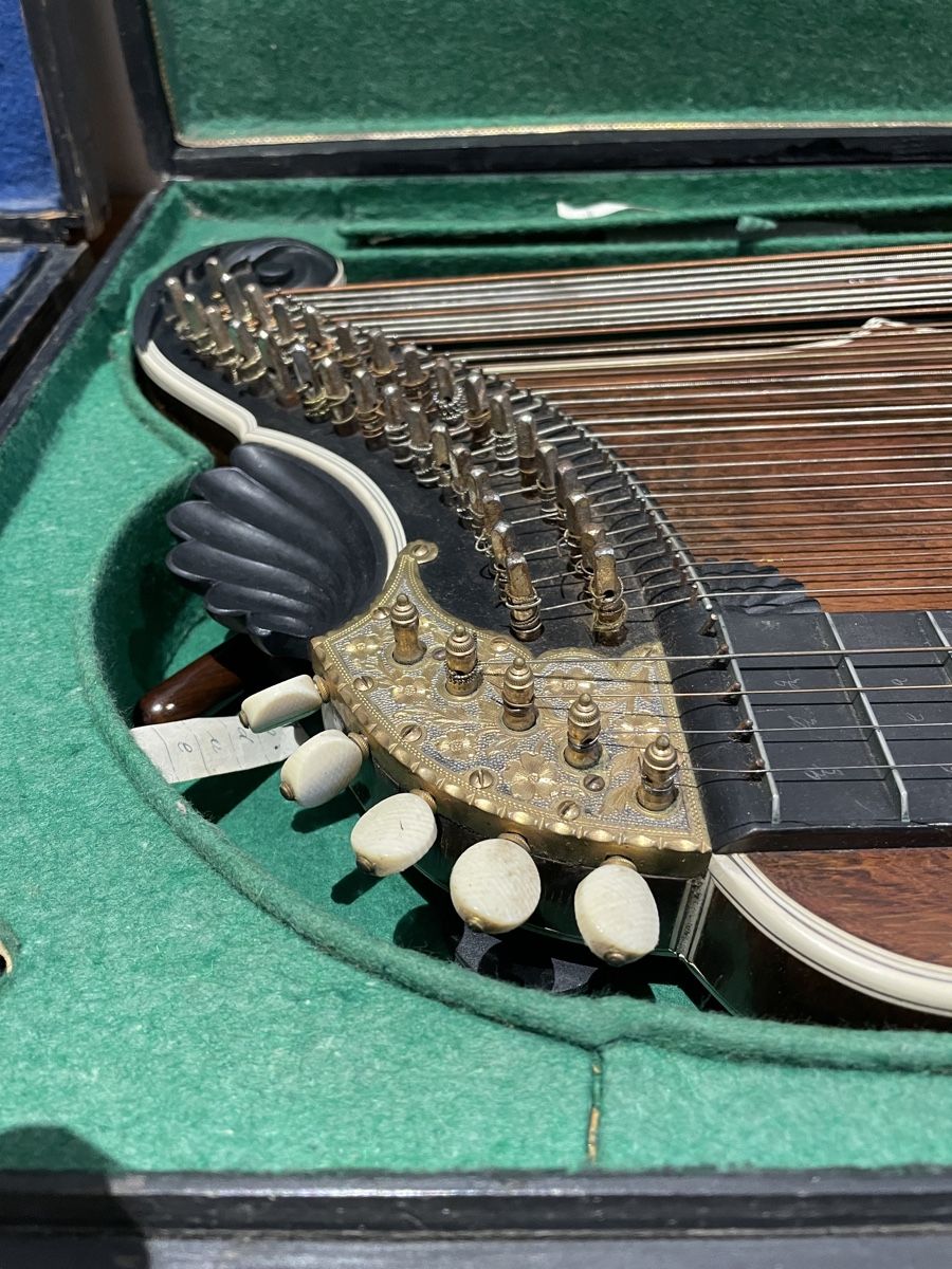 Strumenti musicali: Zither für Restauration – Usato da Suhr venduto da Occasion_2026 2
