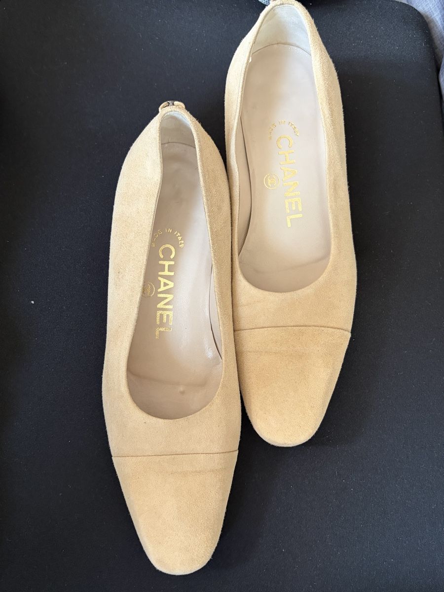 Chanel Scarpe da donna: Chanel Beige Shoes Flat – Usato da St.Josefen venduto da lop_lh8d 2