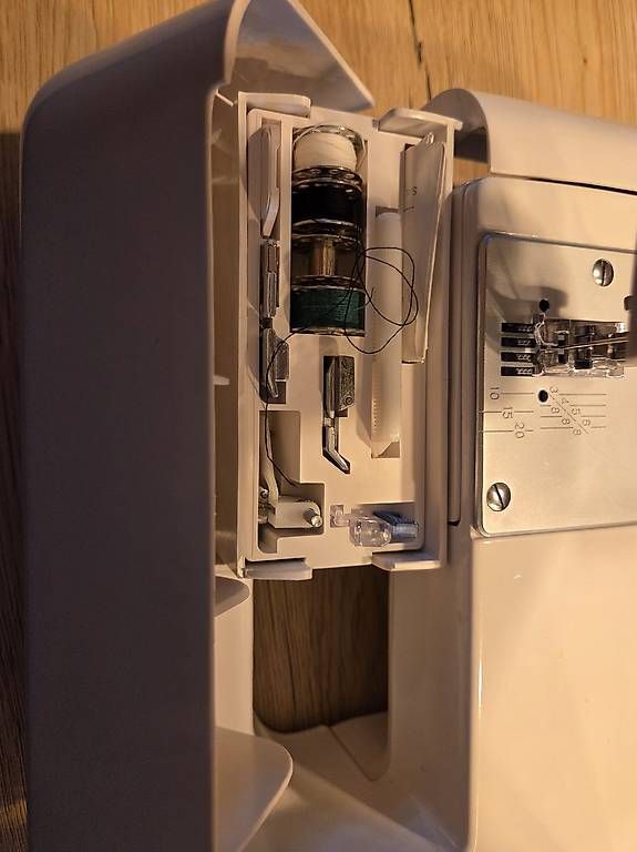 Macchine da cucire: FIF Nähmaschine – Usato da Buchs ZH venduto da niciibrownie 2