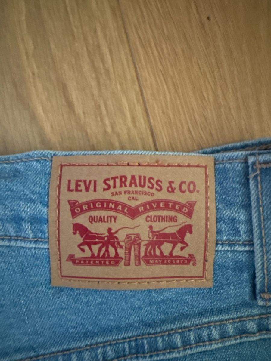 Levi's Jeans: Levi's Shorts Damen Grösse 30  – Nuovo (secondo la descrizione) da Arboldswil venduto da Leti4 2