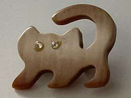 Vintage Cat/Kitten Brooch for kids. Unique Design!