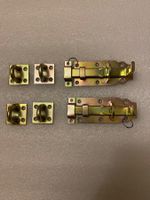2 Fensterriegel 4 Oesenplatten