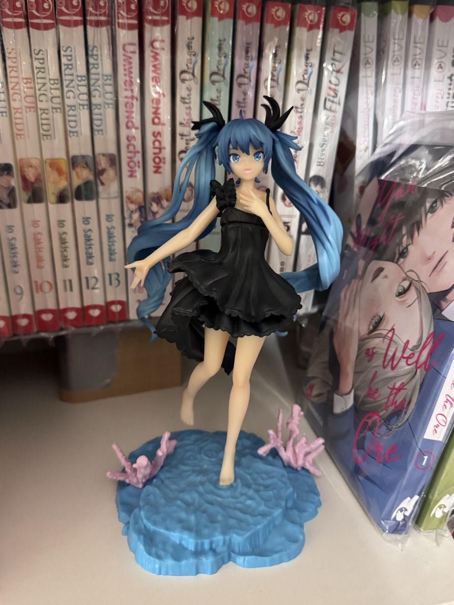 Statuette: Hatsune Miku Sega Figur – Usato da Wünnewil venduto da SaliBunny