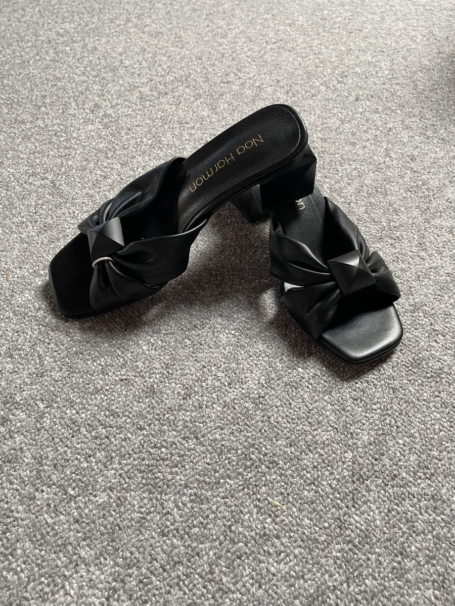 Scarpe da donna: Noa Harmon sandals black leather size 37 new – Nuovo e nell'imballaggio originale da Bellinzona venduto da Martayana