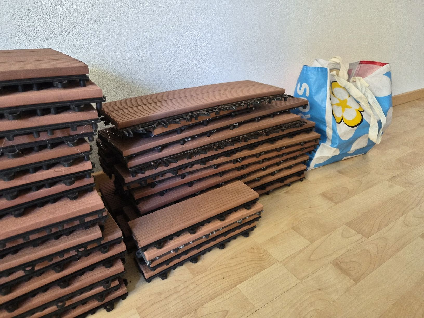 Bodenbeläge: Terrassendielen Klickfliesen WPC – Gebraucht aus Dietikon von Wutho 6