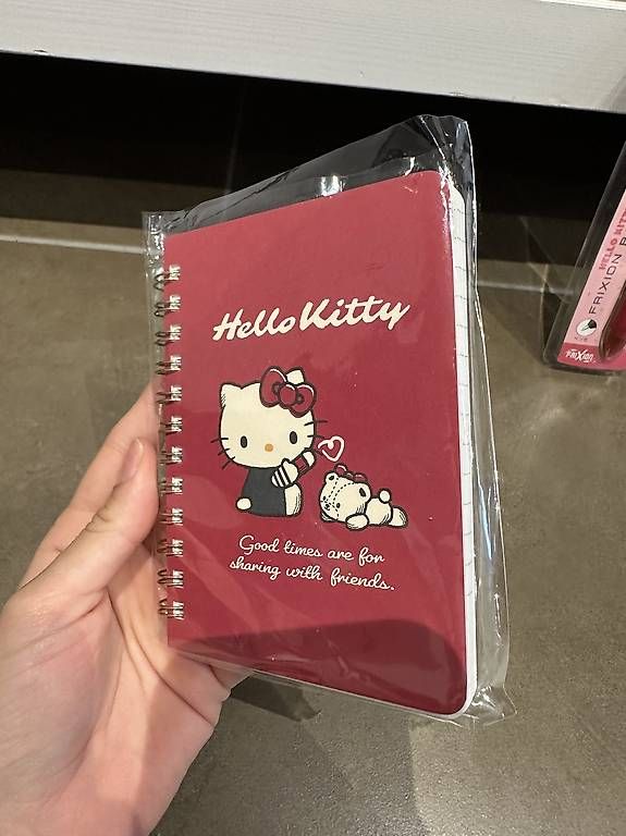 Schreibblöcke: Hello Kitty Notizbuch + Kugelschreiber  – Gebraucht aus Emmenbrücke von tut_bfx2 2