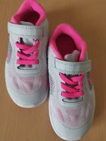 Nike Schuhe Gr.26 NEU