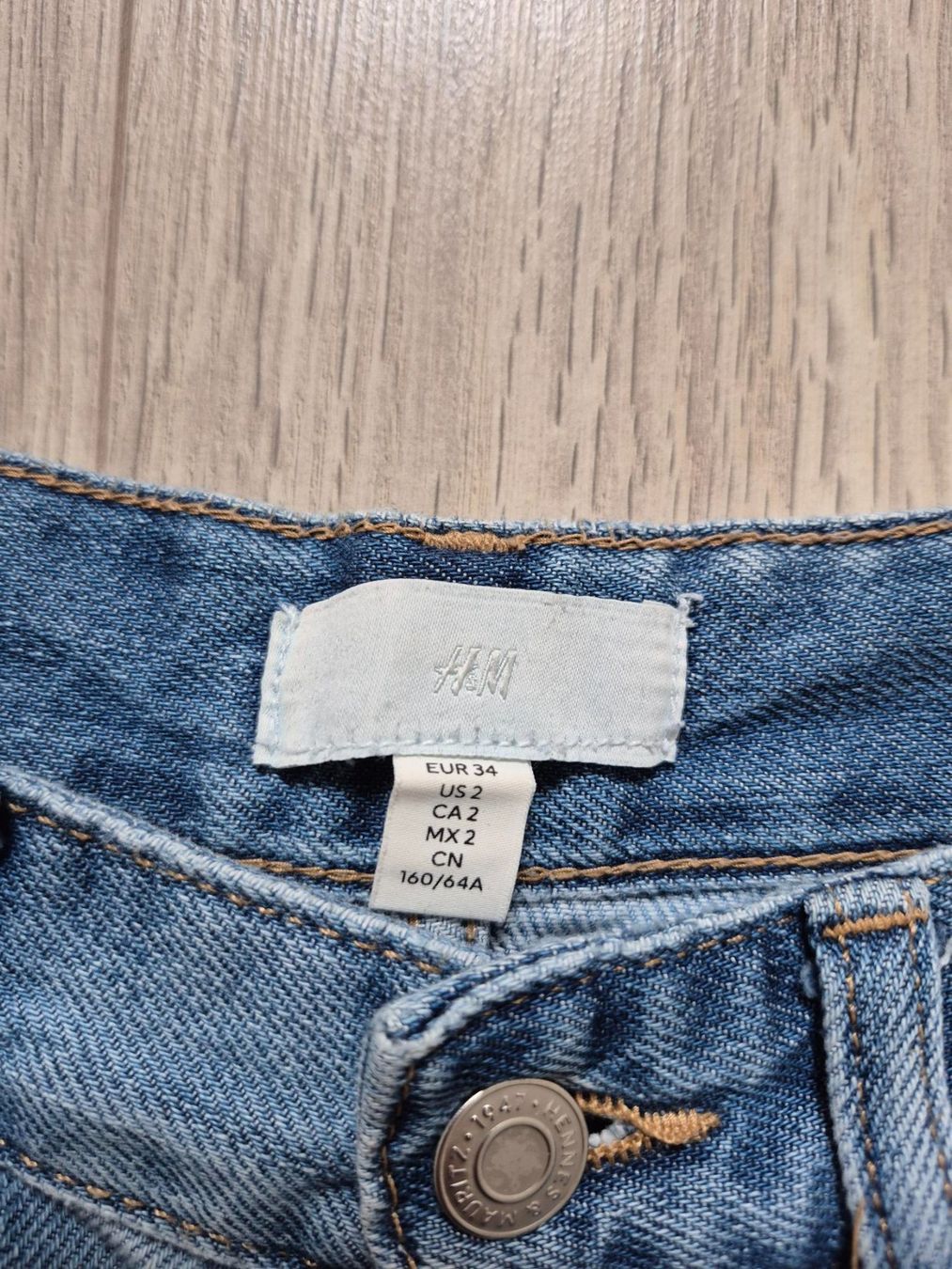 H&M Jeans: H & M - Weite Jeans Grösse 34 – Usato da Oberdorf NW venduto da Raf. 1
