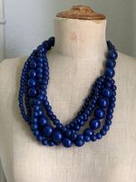 Schöne Kette mit blauen HolzPerlen mehrreihig  guter Zustand