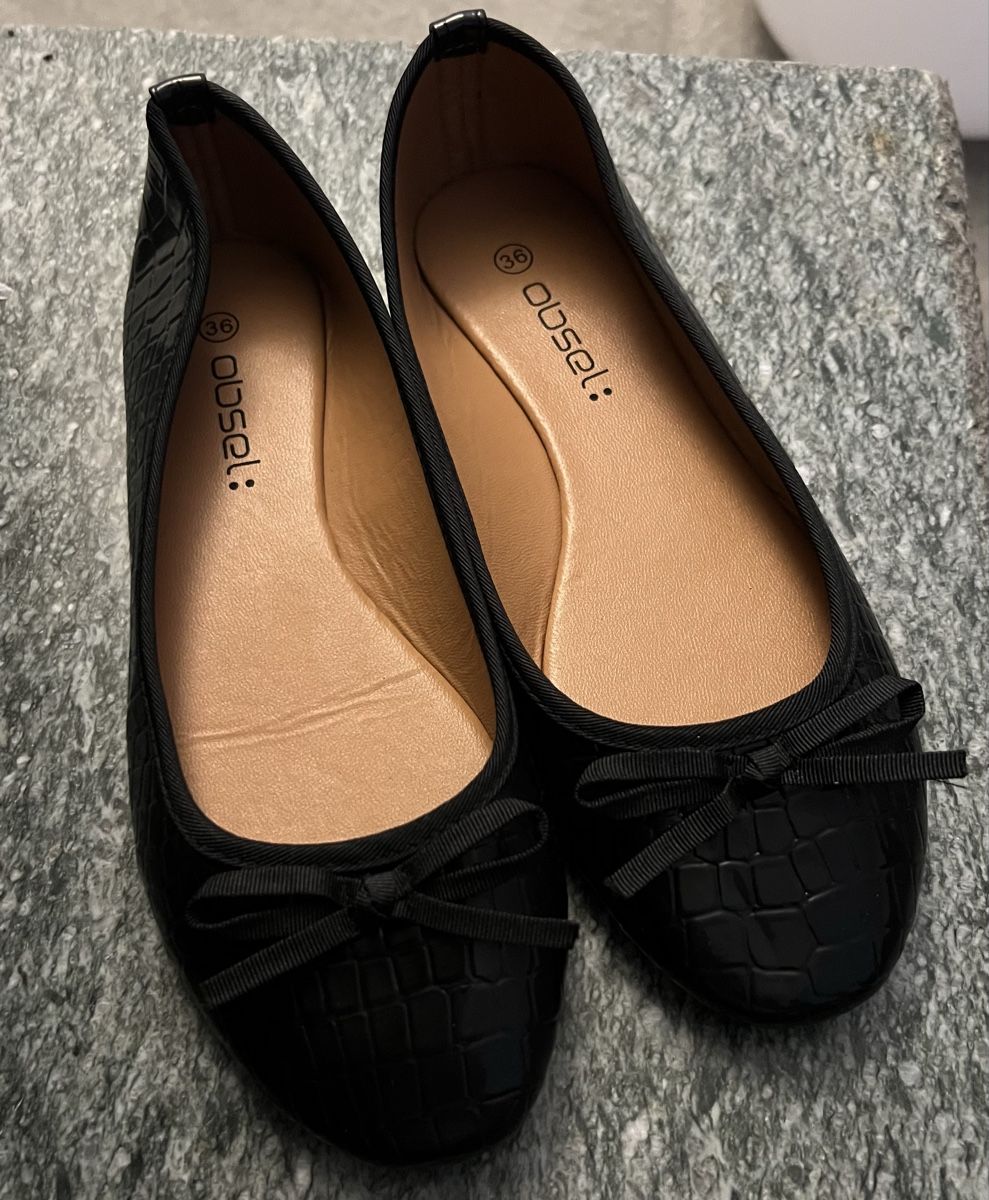 Chaussures filles: 4 Paar Ballerinas Gr. 36 – D'occasion à chur par Ika11 4