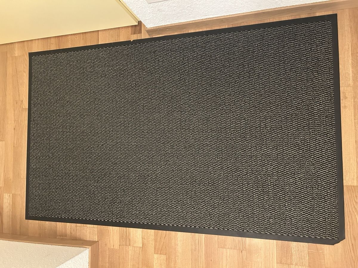 Tappeti: Eingangsteppich 150x90cm – Usato da Schliern b. Köniz venduto da den_57hf