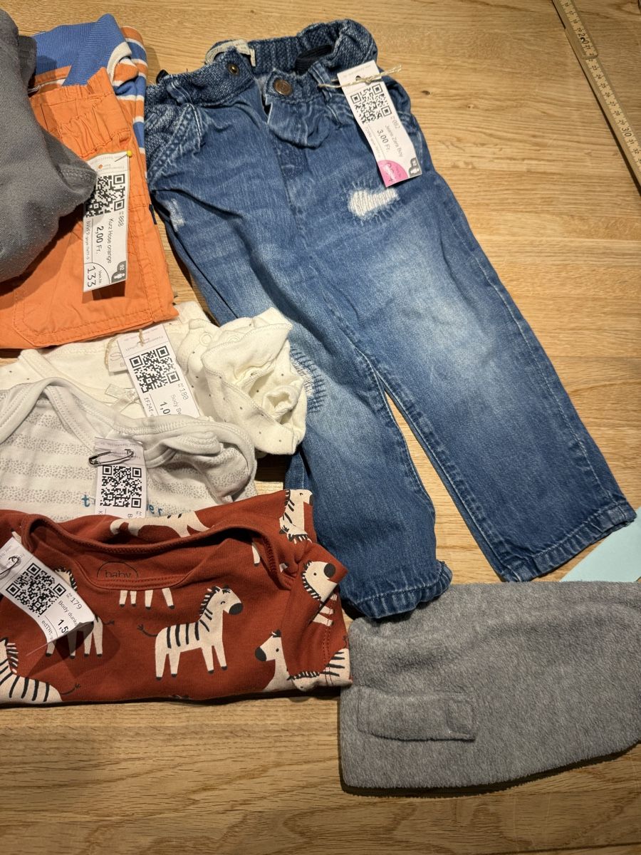 Lotti & Set di vestiti: Kleiderpaket Gr.86/92 – Usato da Sirnach venduto da sbe_pf8v 4