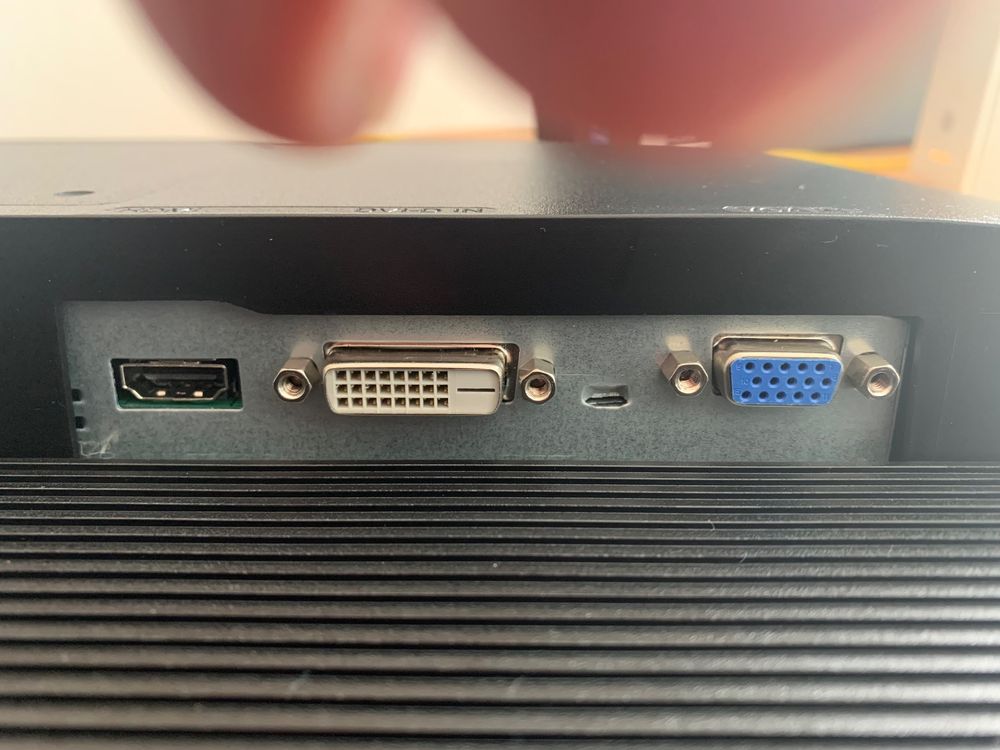 Komplett PC mit Tastatur/Maus + Bildschirm - Betriebsbereit (Gebraucht ...