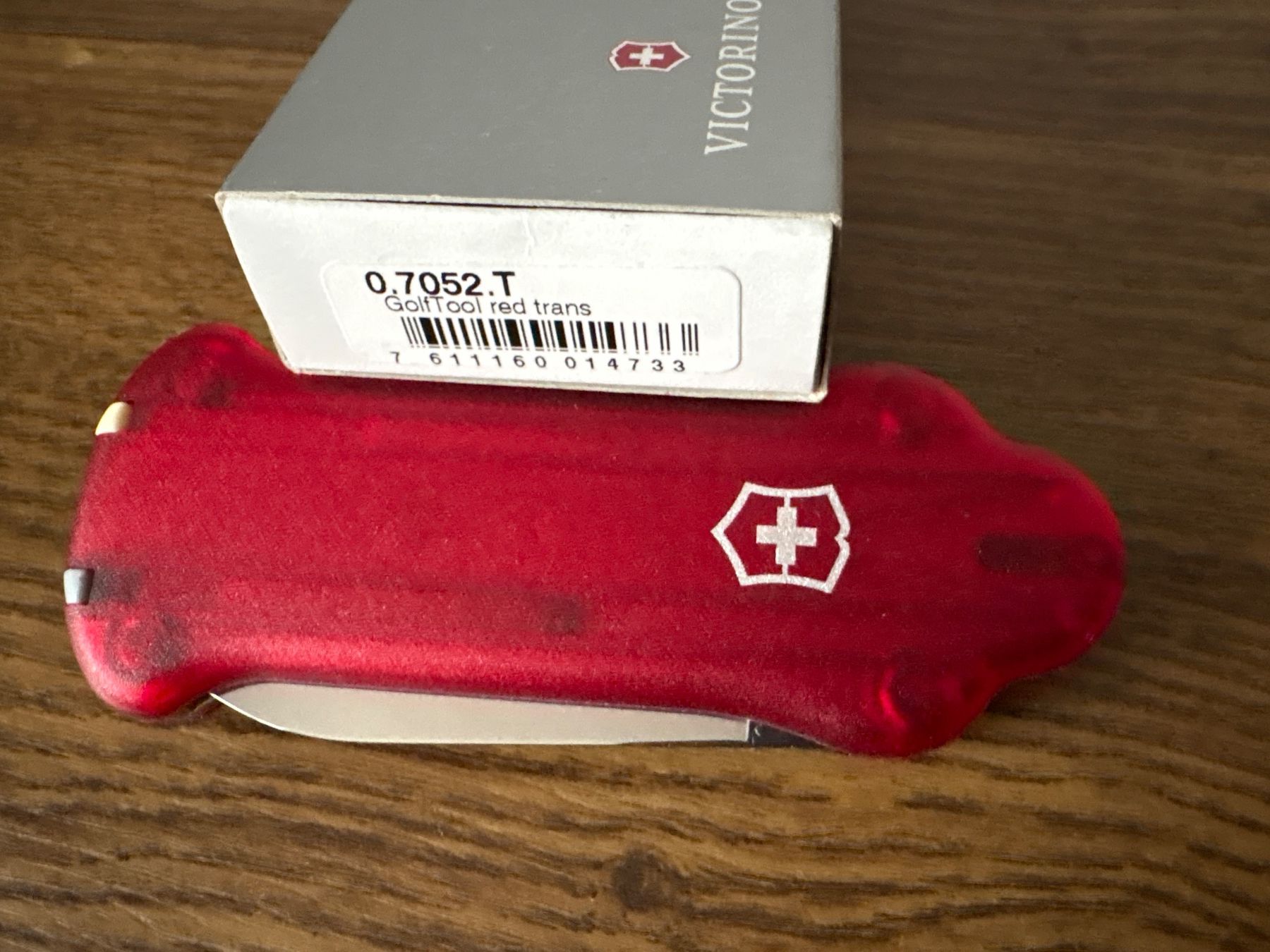 Victorinox Coltelli tascabile: VICTORINOX - Golf Tool red trans - Sackmesser - 0.7052.T – Nuovo e nell'imballaggio originale da Andwil SG venduto da Rainboli 9