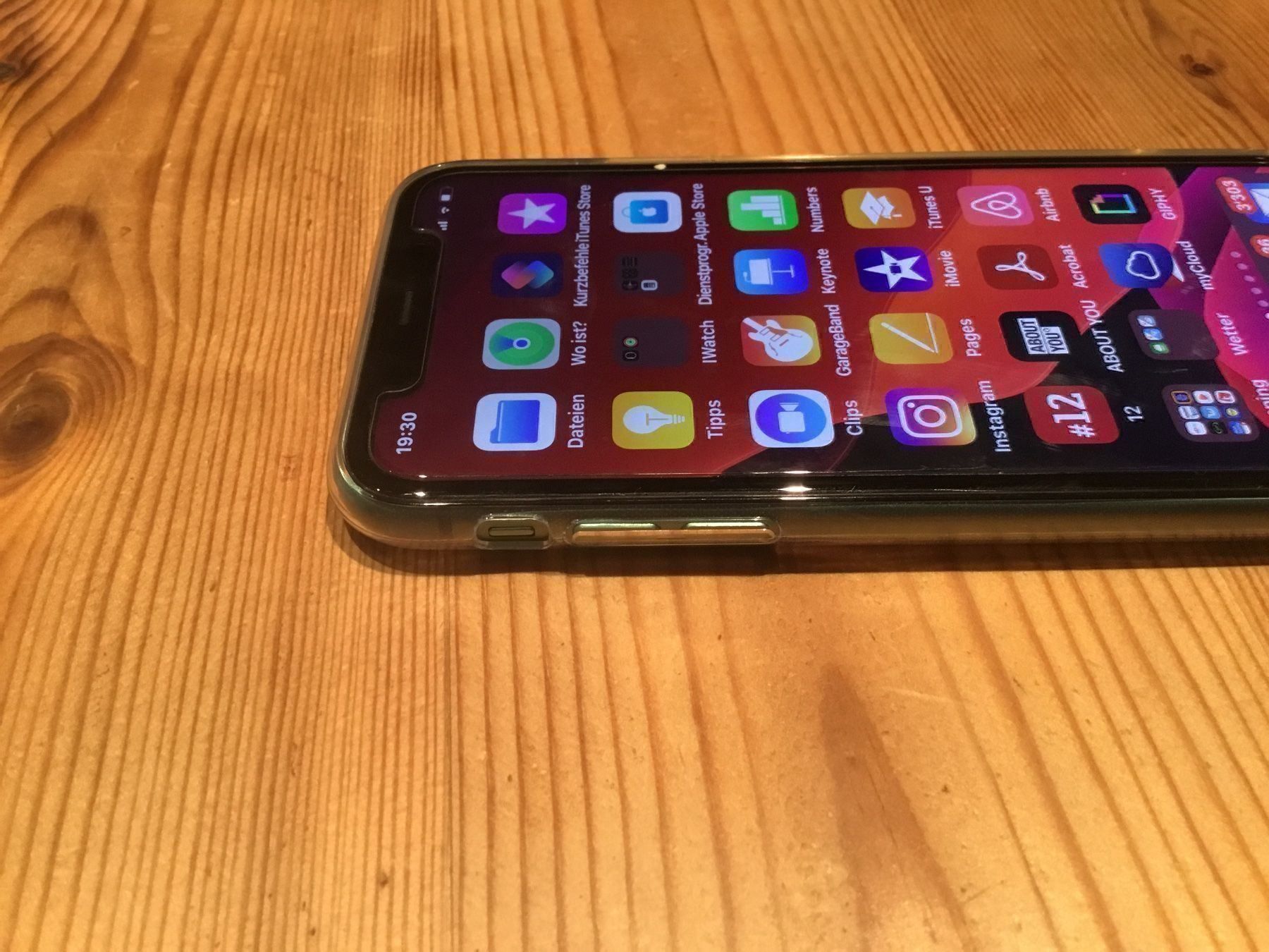 Covers & Schutzfolien: Trendige Hülle für IPhone 11 – Neu und originalverpackt aus St Gallen von Berta343 3