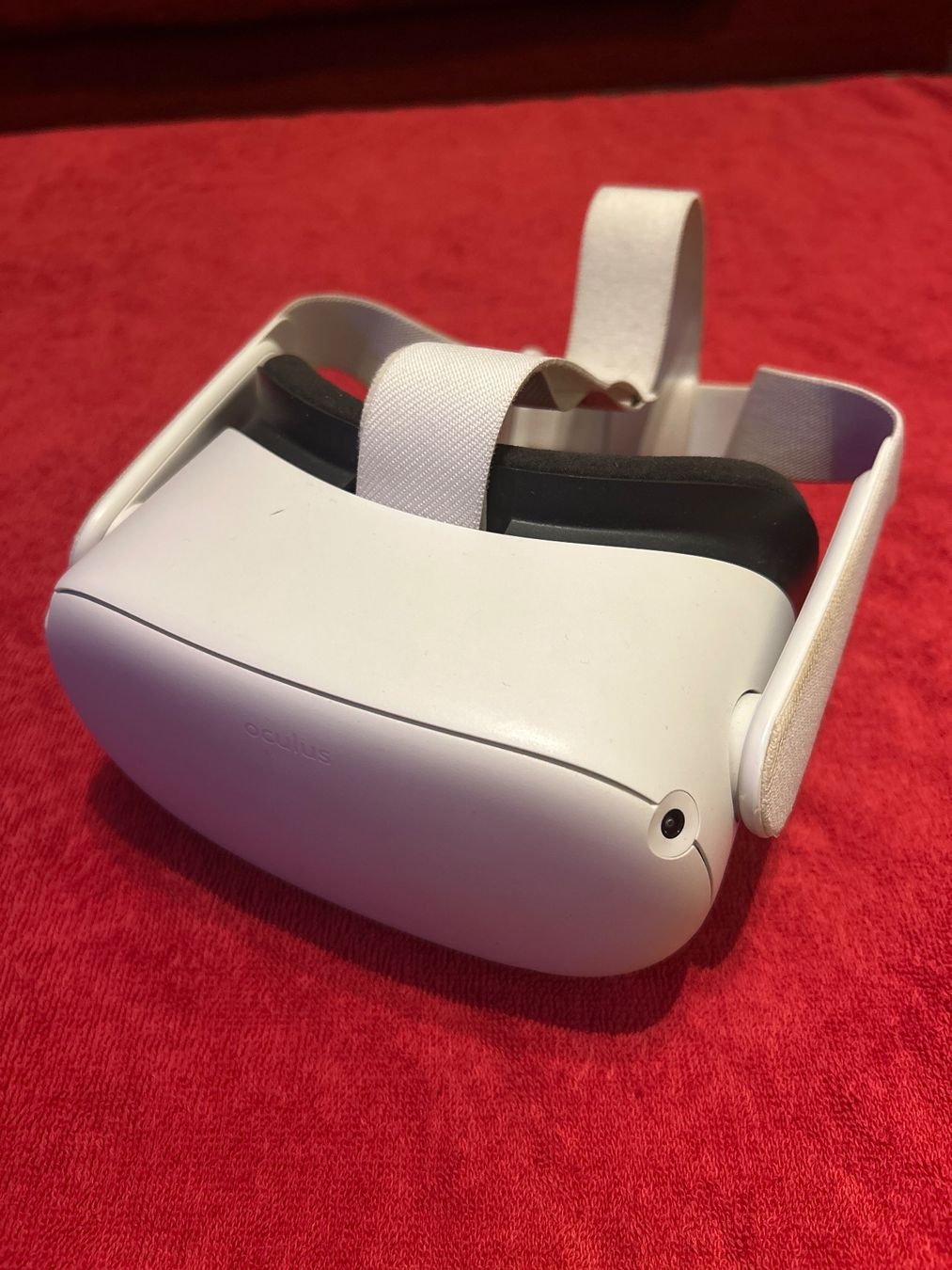 Meta Casco VR: Oculus Quest 2 – Usato da La Chaux-de-Fonds venduto da mer_jb5g 2