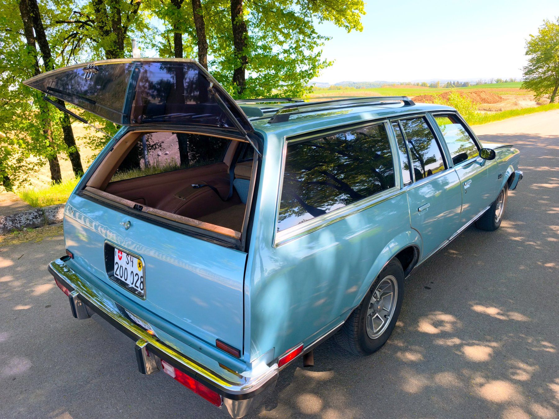 Oldsmobile Automobili: Oldsmobile Cutlass Cruiser 1979 5.0 V8 Oldtimer ab 1 Fr. – Usato da Neuhausen am Rheinfall venduto da thedrush 2