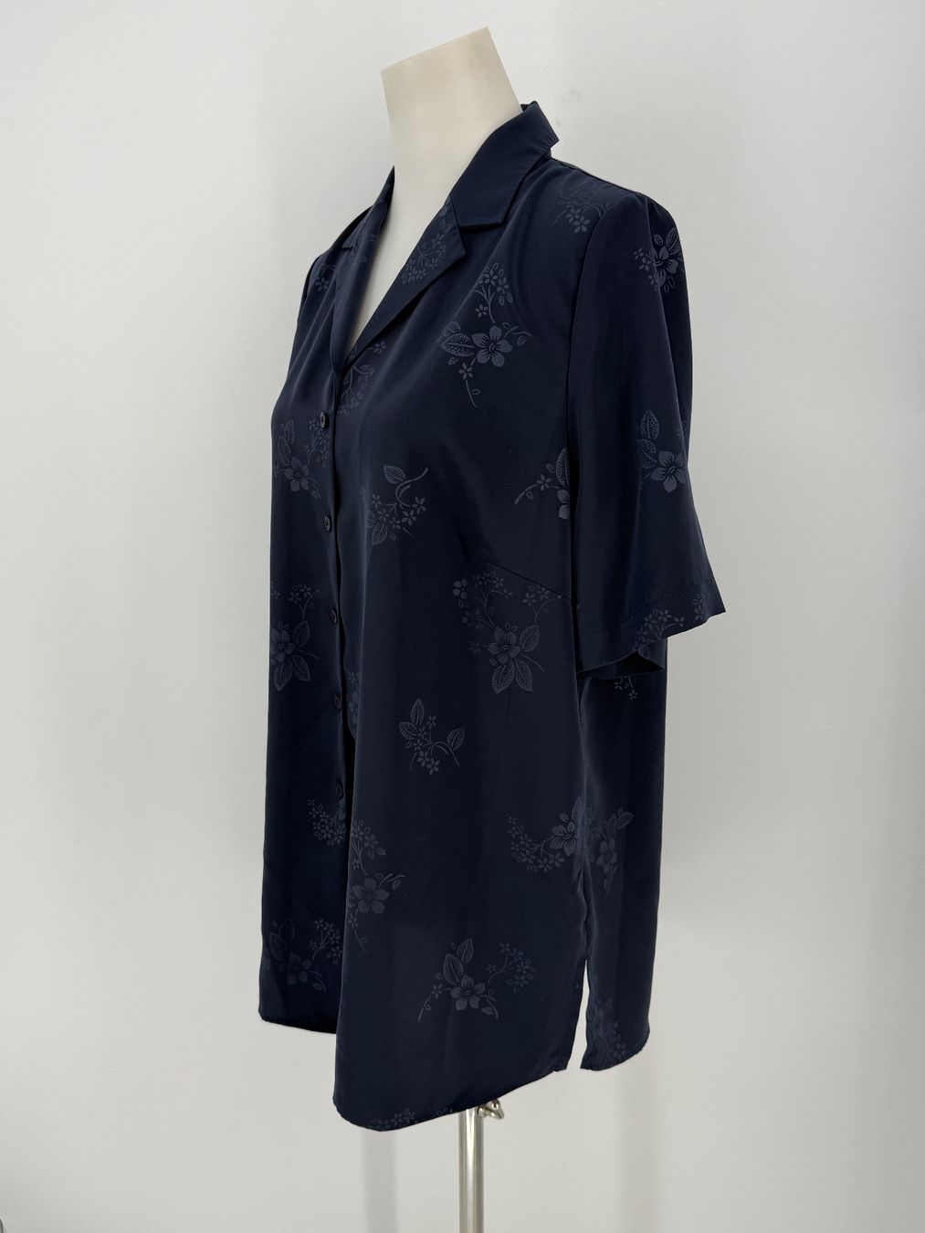 Camicette: Bluse Gr. 48 von Alexander mit Blumenmuster – Usato da Auenstein venduto da moin. 1