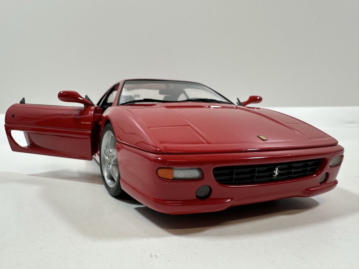 UT Models Modellini d'auto: Ferrari F355 Berlinetta 1:18, rot, UT MODELS – Usato da Zofingen venduto da rf9_x2xt 9