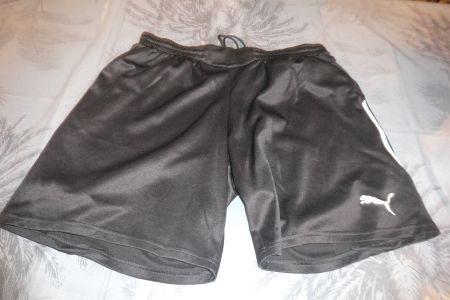 Short Puma noir sport idéal été Taille L