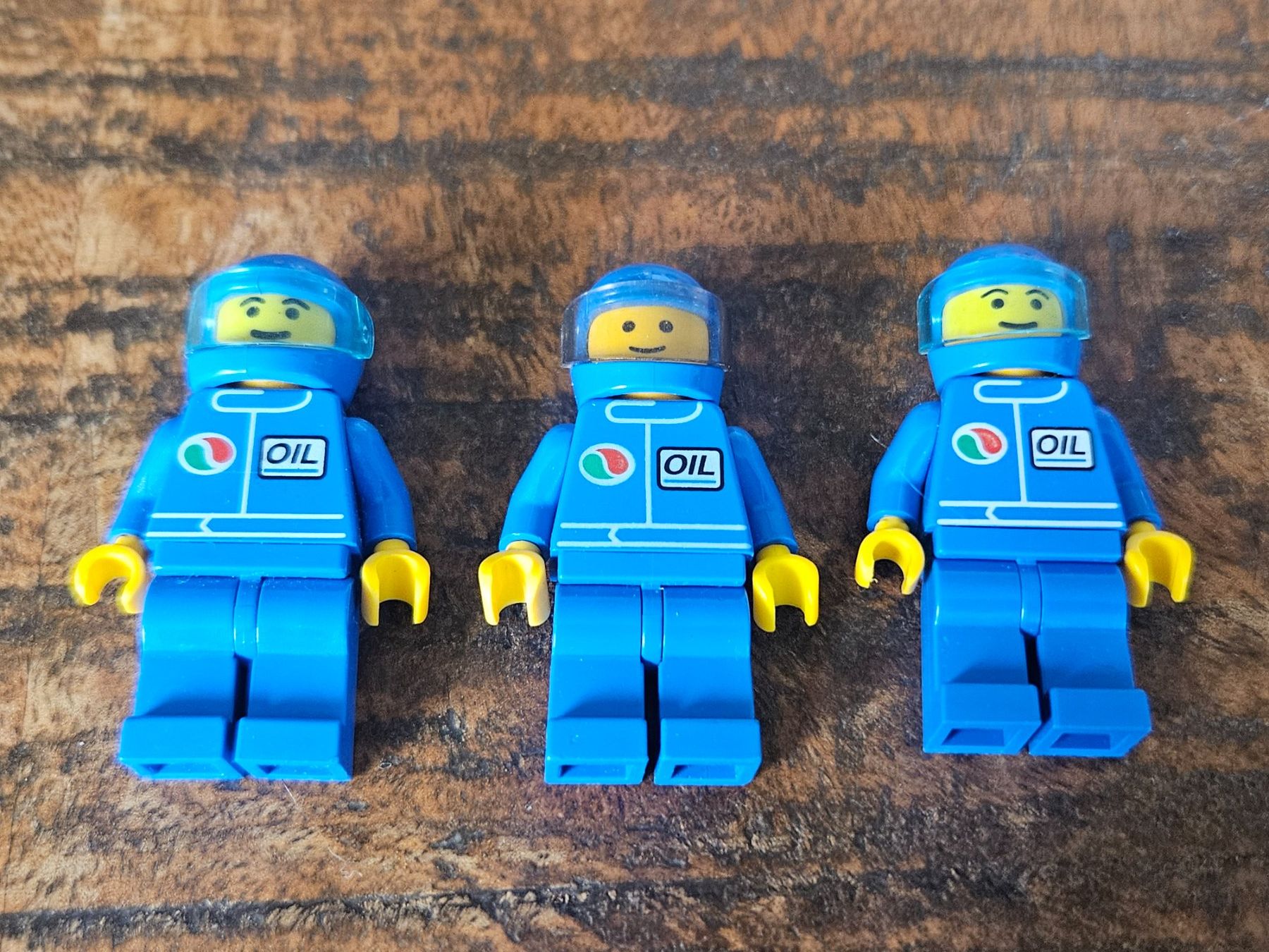 Lego Kit di costruzioni: lego lot de 3 figurines – Usato da Confignon venduto da Ecrofigs