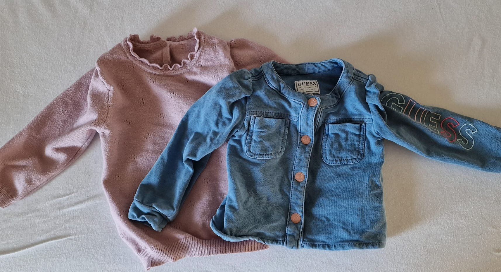 Lotti & Set di vestiti: Set Pulli 18 Monaten Mädchen gr. 86 /1jacke Guess + 1 Pulli – Usato da Seftigen venduto da G00 2