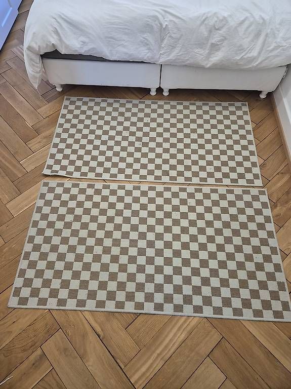Tapis: 2x Kinderspiel Teppiche – D'occasion à Basel par jul_hr8h