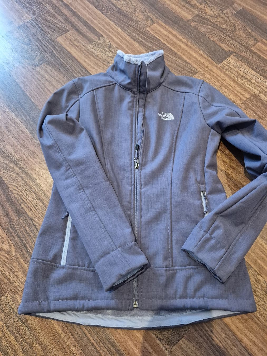 North Face Jacken: THE NORTH FACE Jacke – Gebraucht aus Gerlikon von 60Riheru