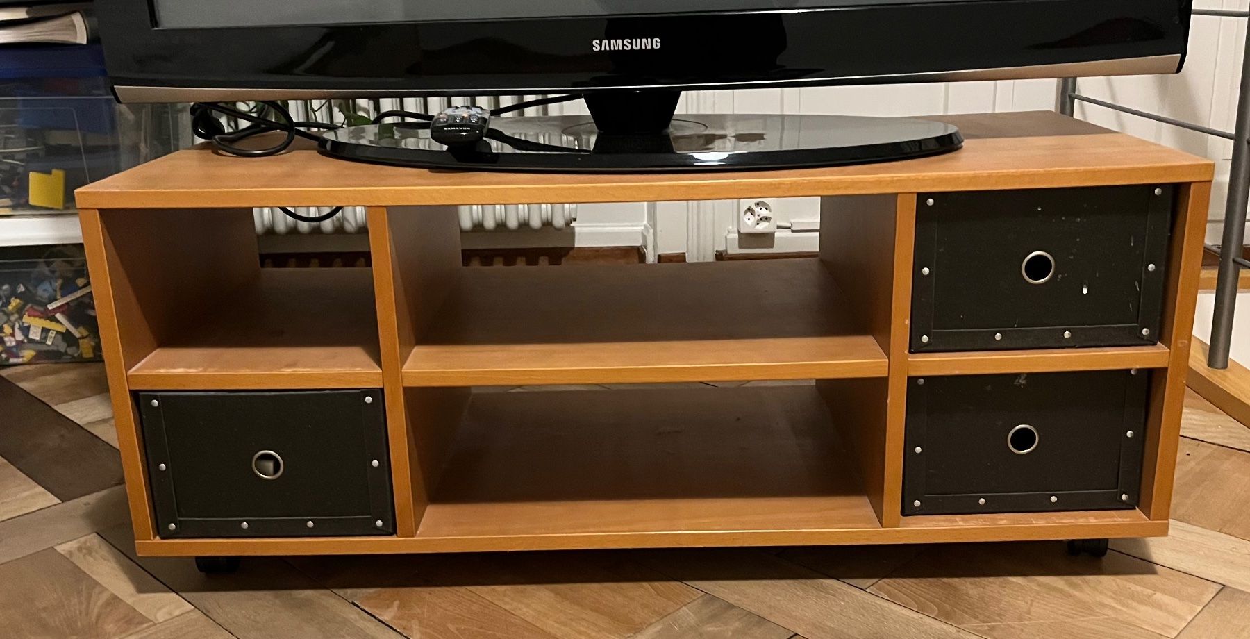 TV Möbel: Lowboard, Fernsehtischchen – Gebraucht aus Küsnacht ZH von dwst