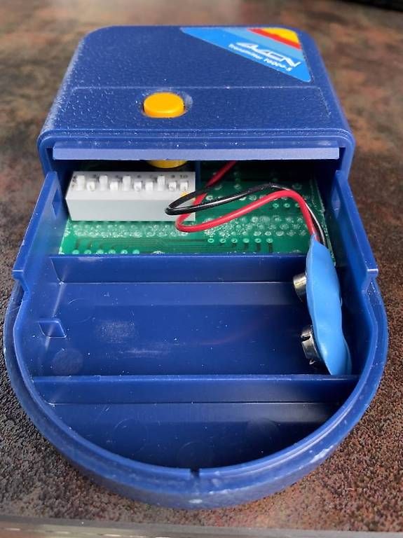 Altro Materiale elettrico: Télécommandes pour portes de garage motorisées – Usato da St-Maurice venduto da kikan22 1