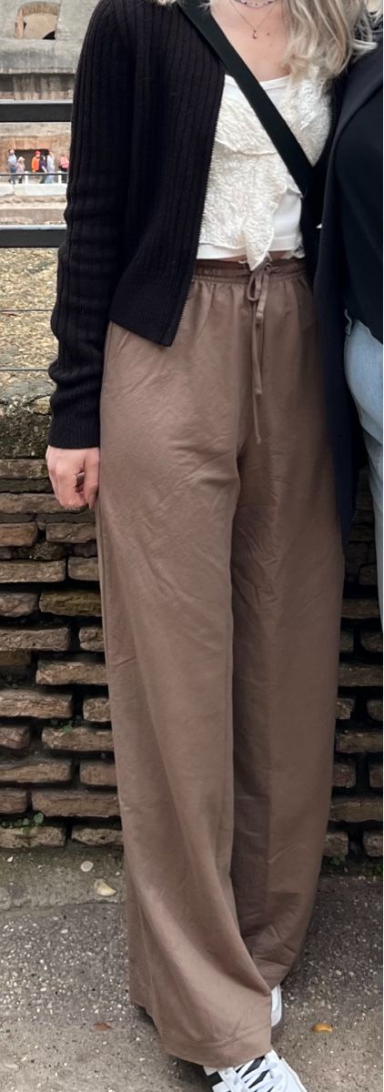 H&M Pantaloni: Braune, lockere Stoffhose H&M – Usato da Gachnang venduto da todressgolden 1