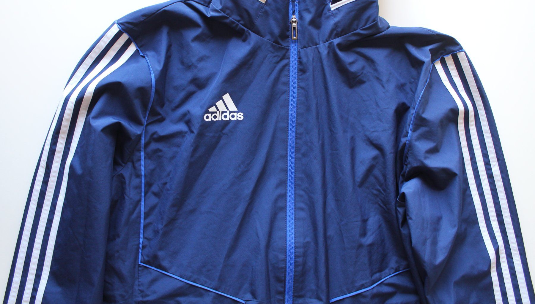Adidas Giacche: Veste Adidas bleu t.M – Nuovo (secondo la descrizione) da Peseux venduto da Gilloss 2
