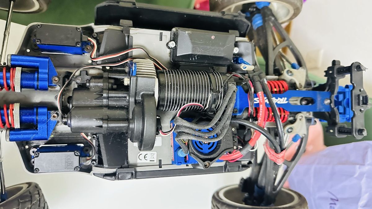 Traxxas RC Modellbau: Traxxas 1/7 Moster 62 cm – Defekt aus Nebikon von sal_pvk8 2