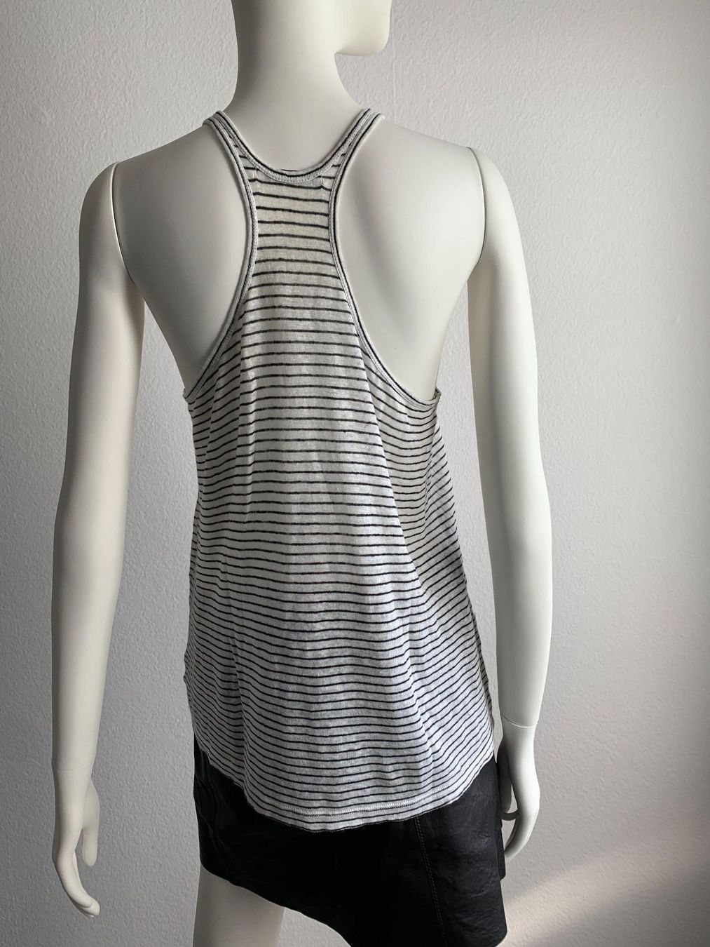 Alexander Wang Top: Alexander Wang Top – Nuovo (secondo la descrizione) da Winterthur venduto da 11.11 1