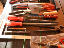 WERZEUG, KREISSÄGEBLATT, 1,5KG HAMMER , UND VIELE WERKZEUGE
